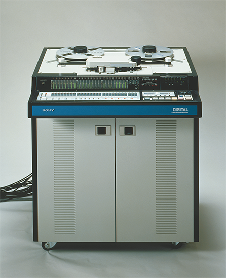 SONY PCM-3324 1台3000万（当時　今なら１億円くらい？）